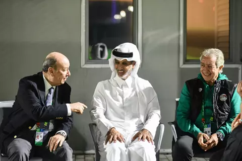 وزير الرياضة القطري يحضر مران منتخب مصر الأخير قبل مواجهة الأردن